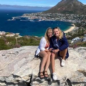 Meet your Posher, Cyndi